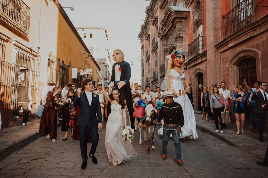 This San Miguel de Allende Wedding Will Sweep You Away with Romance + Adventure | Penzi Weddings & Events Blog
